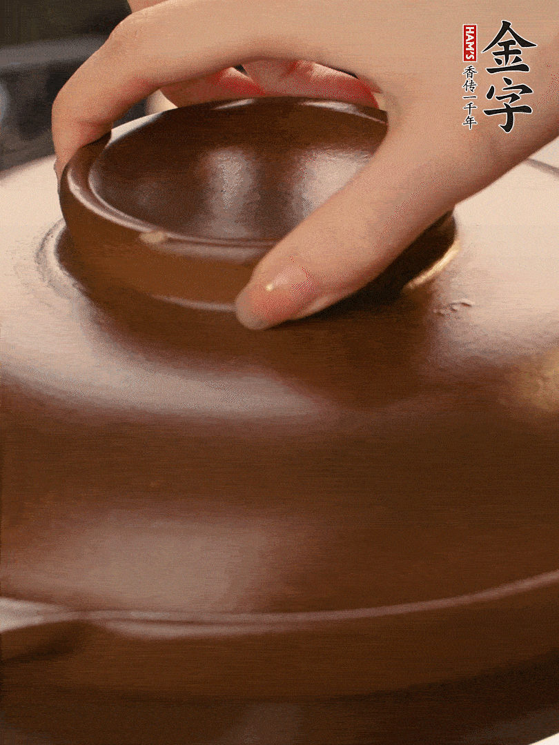 再下日本豆腐煮3分鐘。