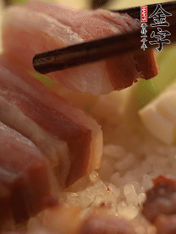 轉(zhuǎn)小火，繼續(xù)蓋蓋子燜2-3分鐘。